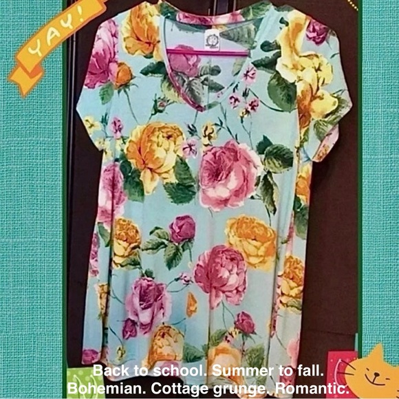 GUC M SUN & MOON M MINT BLUE ROMANTIC FLORAL TOP W V NECKLINE CUTOUT (bust 35") - Picture 9 of 11